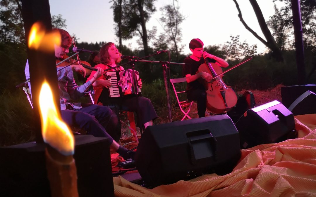 Juli 2020 – Picnic in Orange – Alicia Edelweiss